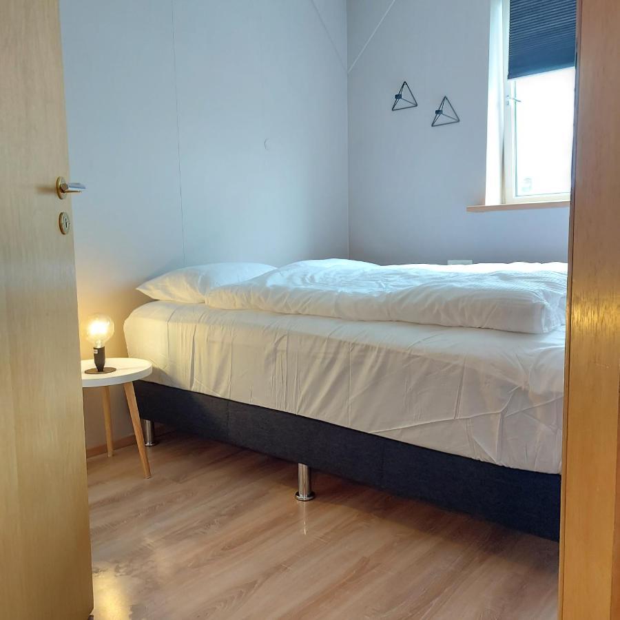 H3 Apartment - Cozy Downtown Apartment Акурейри Экстерьер фото